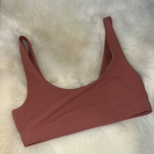 VUORI sport bra